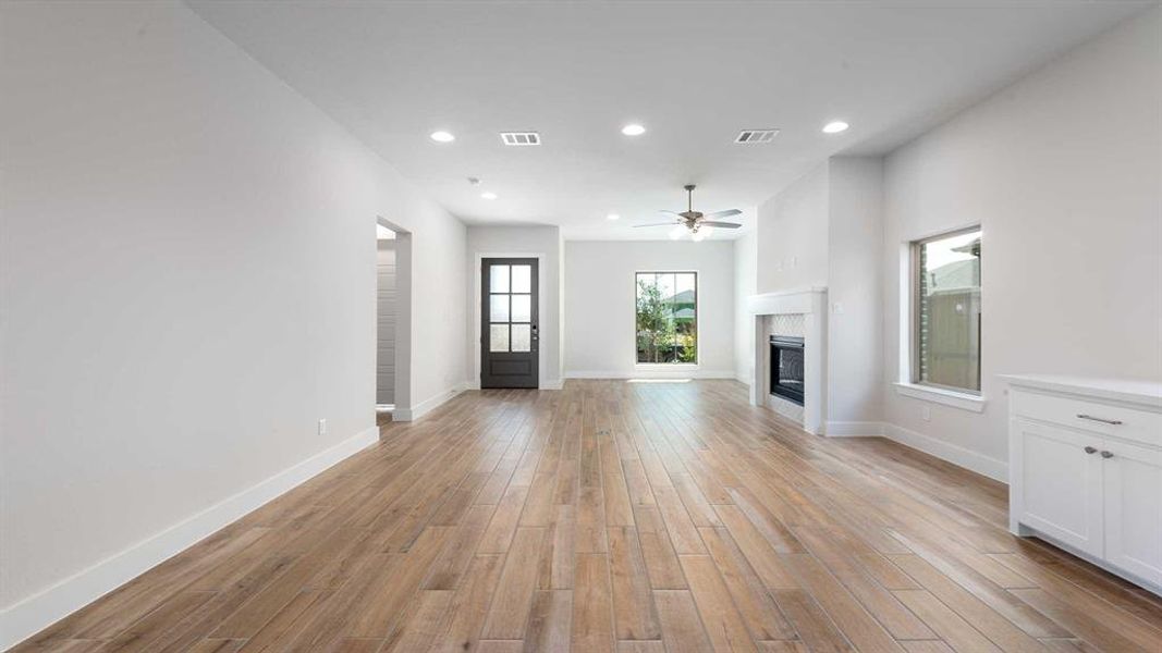 Spacious, unfurnished interior of a new home in The Heights At Uptown Celina 45', Celina (Image 12). Spacious, unfurnished interior of a new home in The Heights At Uptown Celina 45', Celina (Image 12).