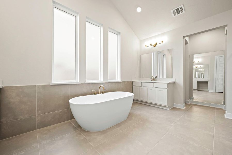 Representative image. Features, specifications, selections and colors may vary. Representative image. Features, specifications, selections and colors may vary.