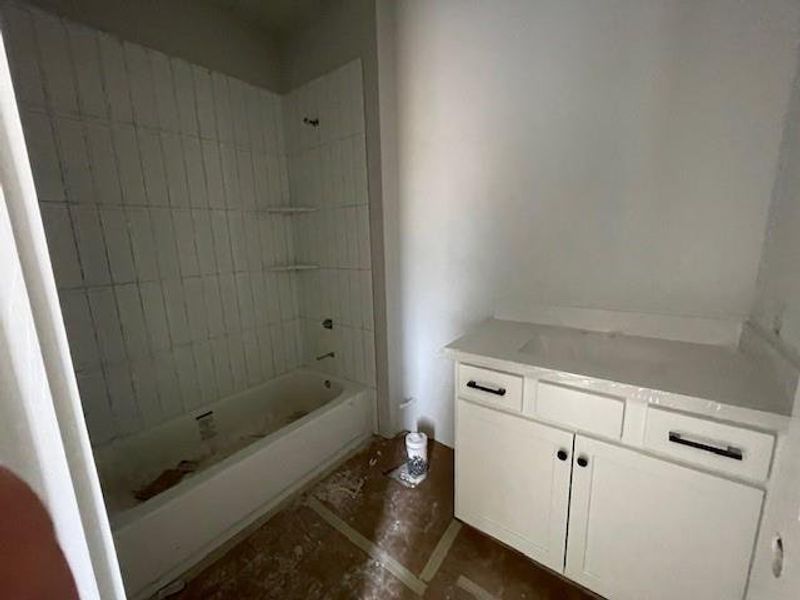 Secondary bath with upgraded tile and counter tops