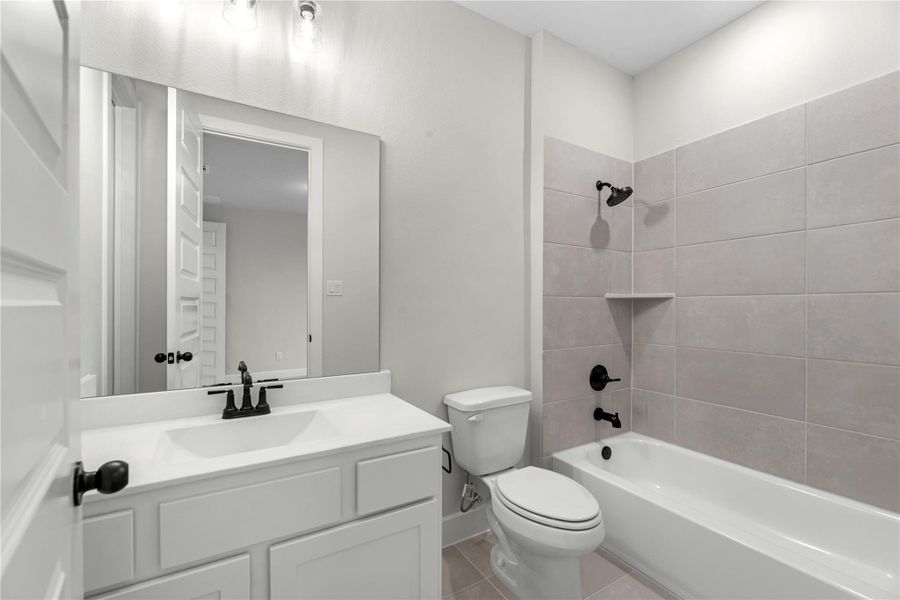 Furnished interior view inside a new home in Grange - 55', Katy (Image 11).