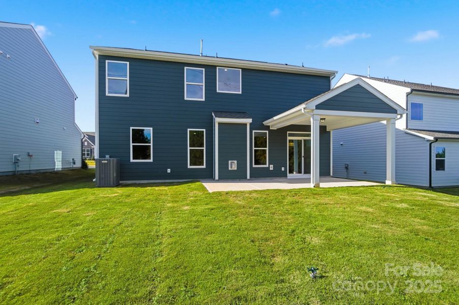 Exterior details and patio area of a home in The Enclave at Laurelbrook, Sherrills Ford (Image 21).