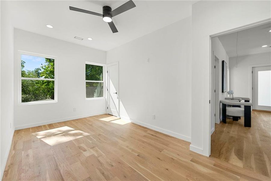 Spacious, unfurnished interior of a new home in , Atlanta (Image 20).