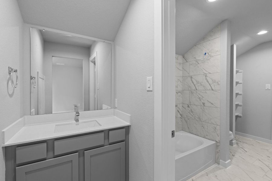 Furnished interior view inside a new home in Barton Creek Ranch, Conroe (Image 9). Furnished interior view inside a new home in Barton Creek Ranch, Conroe (Image 9).