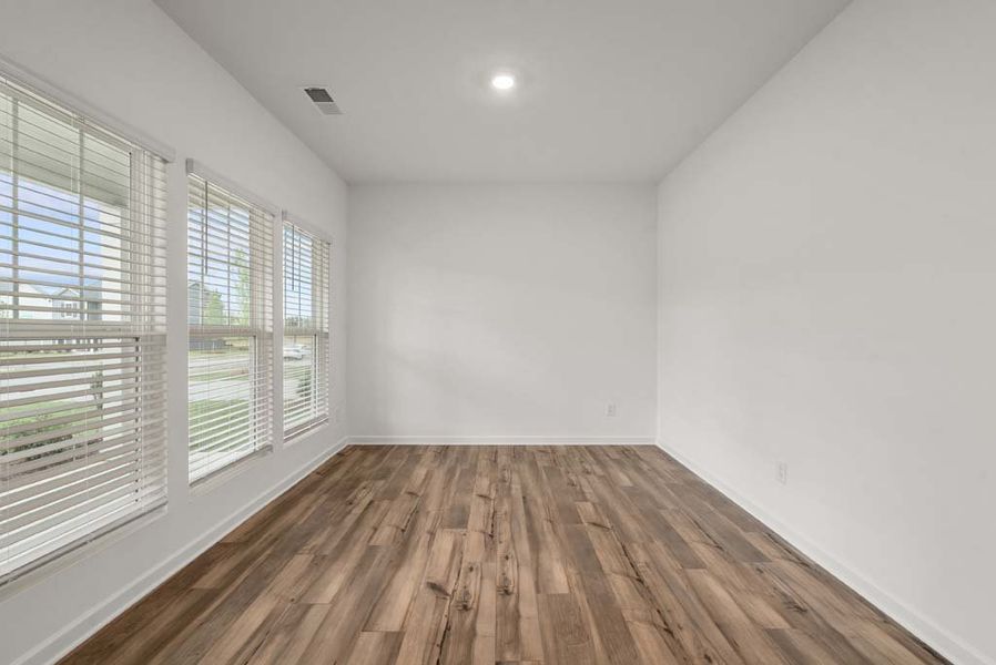 Representative unfurnished interior of a home built from the Baker by Ashton Woods in Langston Reserve, Cartersville (Image 18).