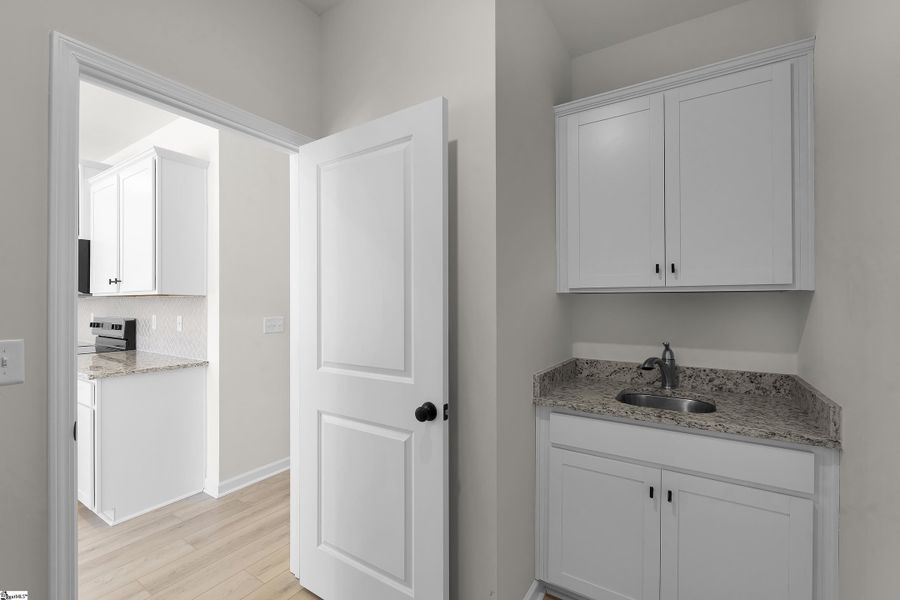 Furnished interior view inside a new home in Lynbrook, Boiling Springs (Image 9). Furnished interior view inside a new home in Lynbrook, Boiling Springs (Image 9).