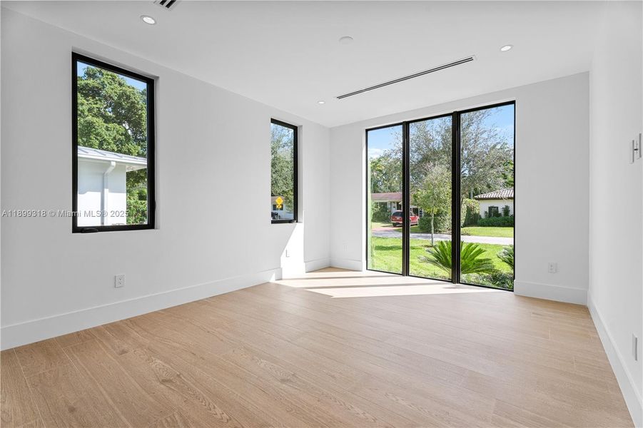 Spacious, unfurnished interior of a new home in , South Miami (Image 35).
