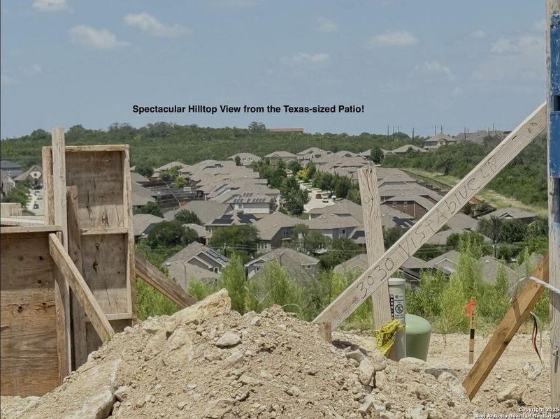 Image 10 of a home in Ladera. Image 10 of a home in Ladera.