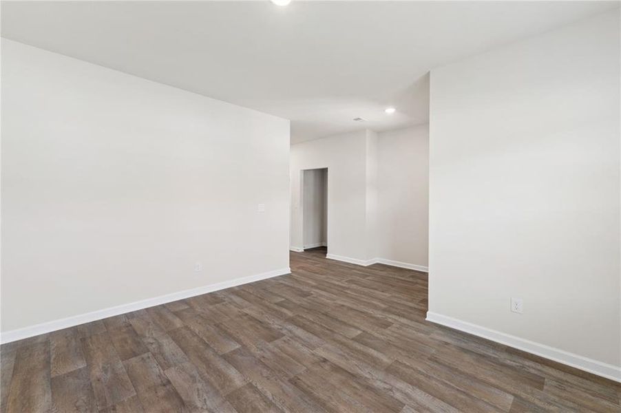 Spacious, unfurnished interior of a new home in Conner Springs, Social Circle (Image 23).