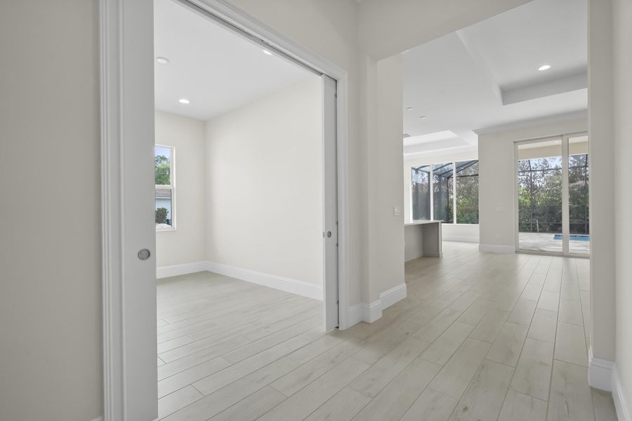 4232 Montagu Ave_Amaryllis_Lot 15_14