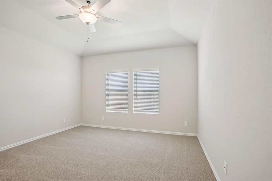 Spacious, unfurnished interior of a new home in Stonehaven, Seagoville (Image 20). Spacious, unfurnished interior of a new home in Stonehaven, Seagoville (Image 20).