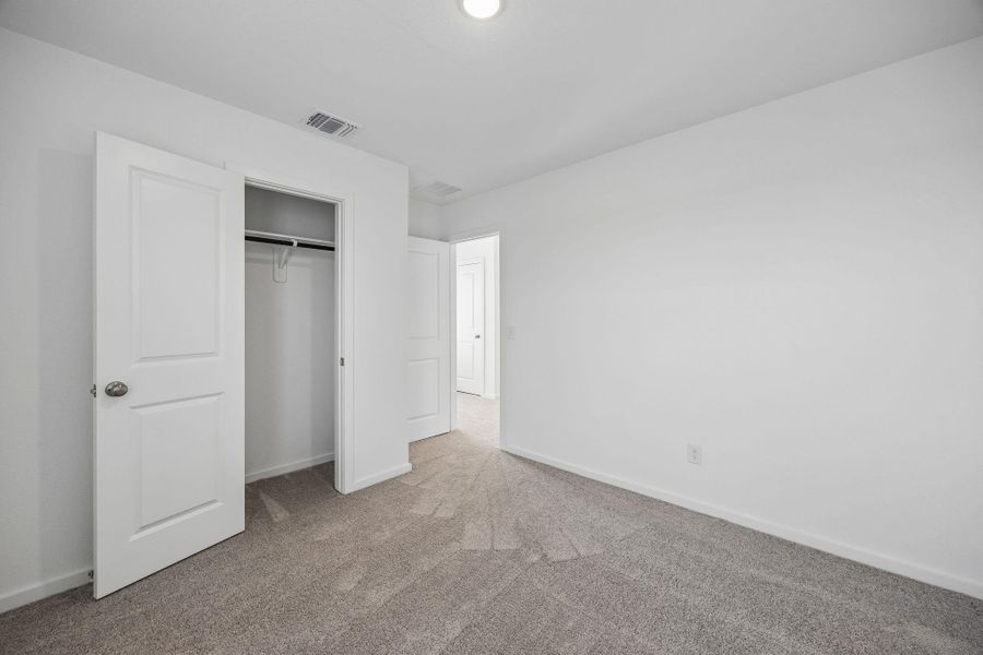 Spacious, unfurnished interior of a new home in Stokesbury, Waller (Image 15). Spacious, unfurnished interior of a new home in Stokesbury, Waller (Image 15).