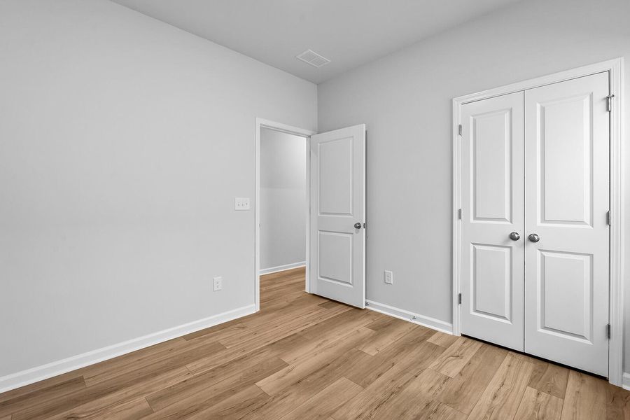 Spacious, unfurnished interior of a new home in , Summerville (Image 19).