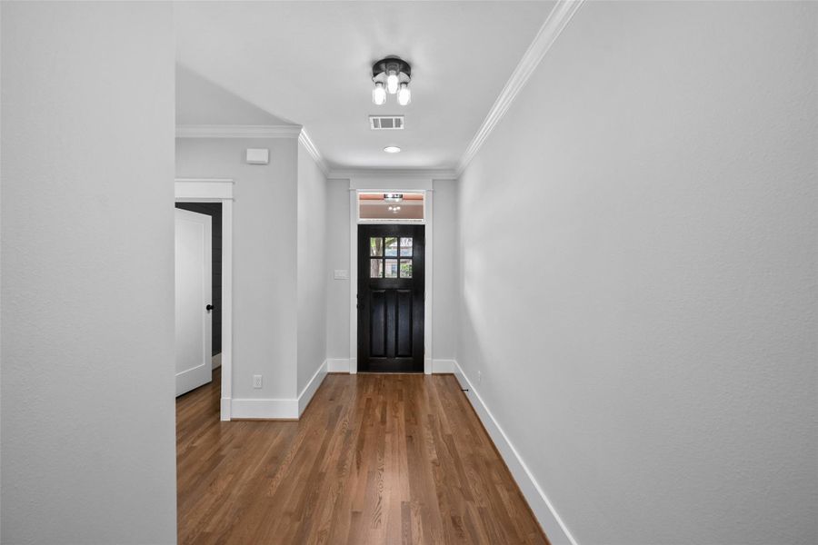 Spacious, unfurnished interior of a new home in , Houston (Image 20).