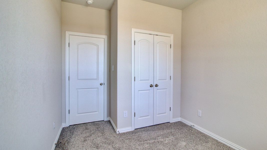 Furnished interior view inside a new home in Sunflower Ridge, New Braunfels (Image 7).