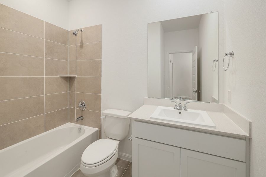 Furnished interior view inside a new home in Trinity Ranch, Elgin (Image 12).