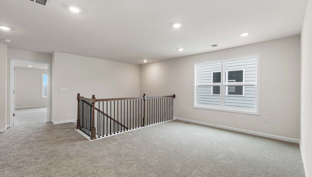 Spacious, unfurnished interior of a new home in Adams Glen, Greenville (Image 26).