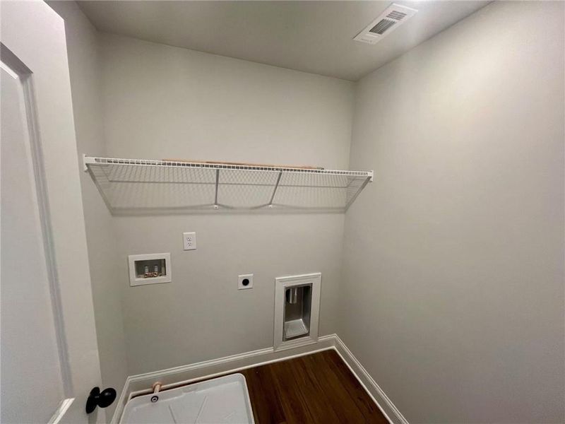 Spacious, unfurnished interior of a new home in Twin Lakes, Hoschton (Image 15).