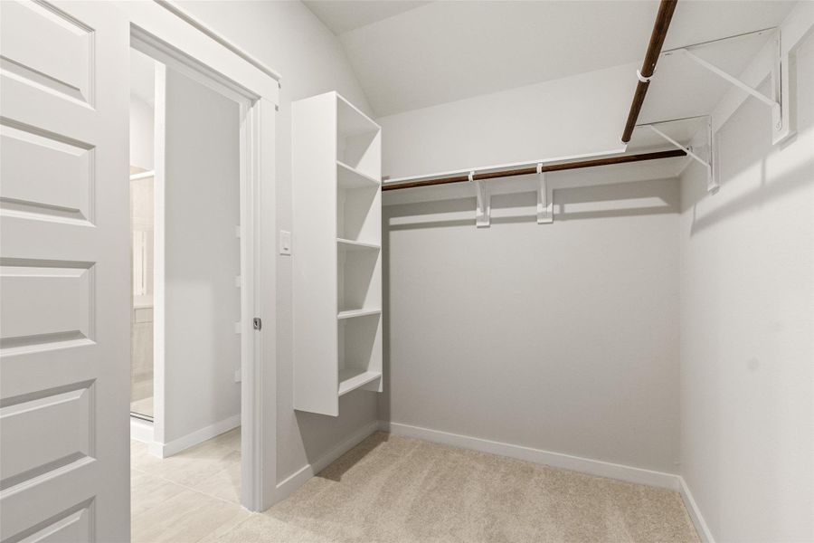 Spacious, unfurnished interior of a new home in Sunterra, Katy (Image 26).