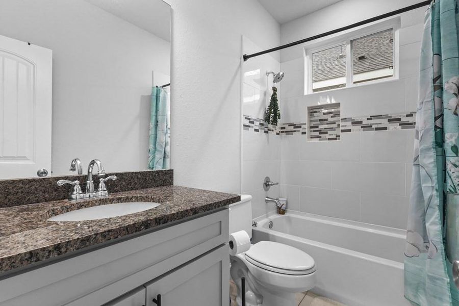 Furnished interior view inside a new home in , Mabank (Image 25).