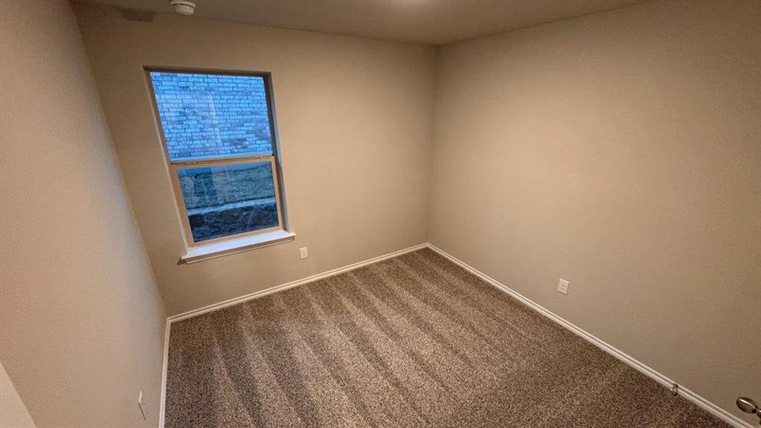 Spacious, unfurnished interior of a new home in Meadowbrook Estates, Cleburne (Image 16).