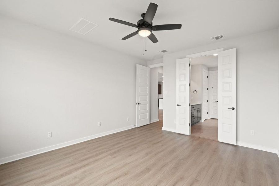 Spacious, unfurnished interior of a new home in Flora, Hutto (Image 35).
