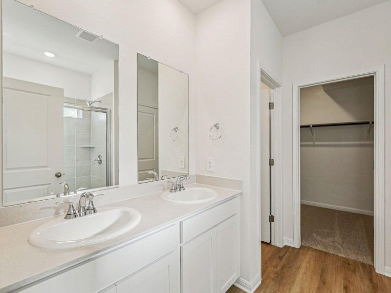 Photo is not of the actual home, but is an inspirational photo of builder’s model home and may depict options, furnishings, and/or decorator features that are not included Photo is not of the actual home, but is an inspirational photo of builder’s model home and may depict options, furnishings, and/or decorator features that are not included