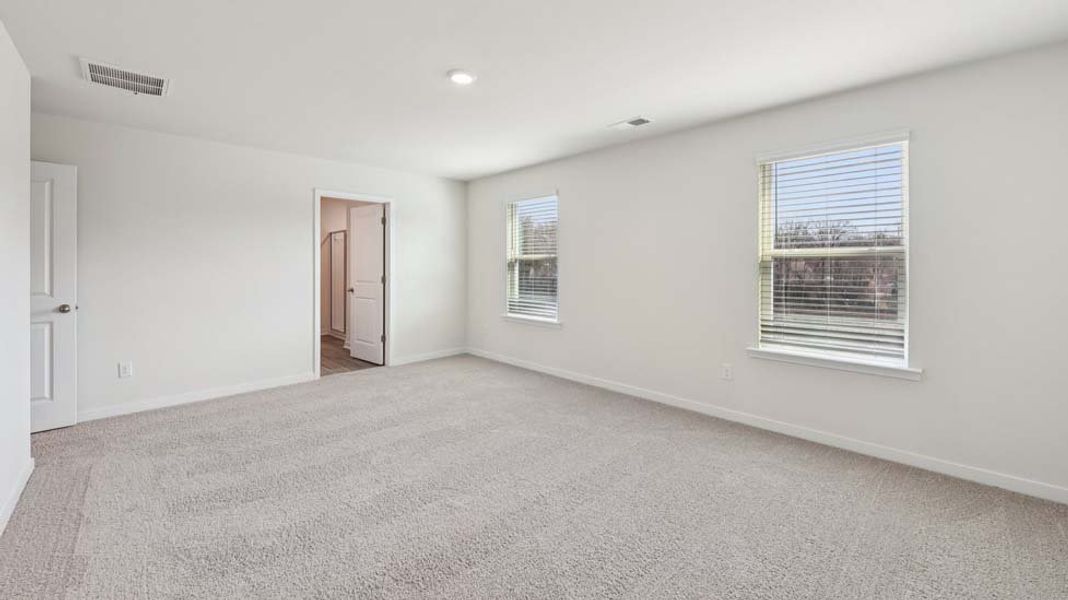 Representative unfurnished interior of a home built from the Hanover by D.R. Horton in Granite Falls, Lancaster (Image 21).