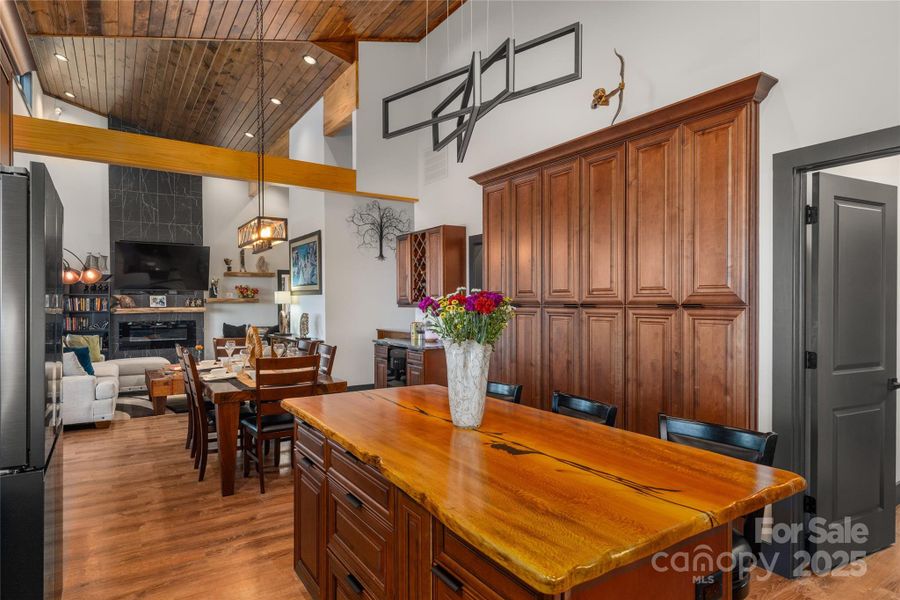 Image 42 of a home in .