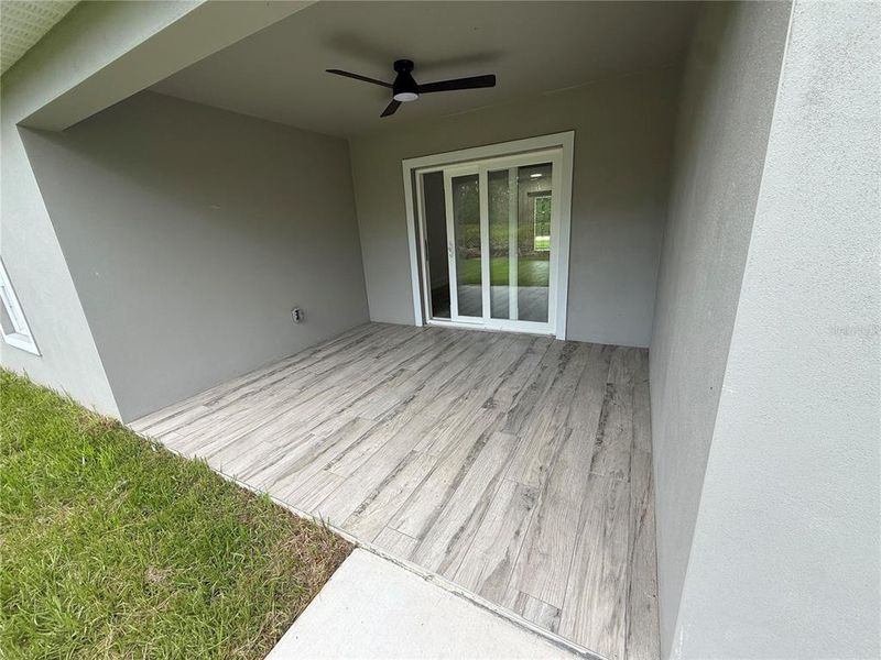 Exterior details and patio area of a home in , Port Charlotte (Image 21).