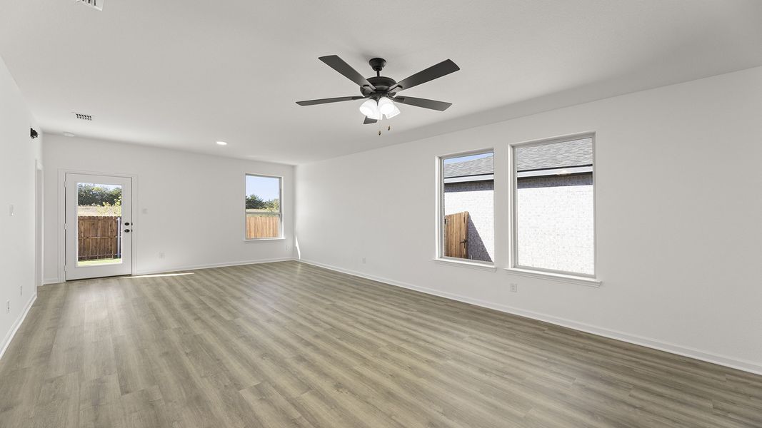 Spacious, unfurnished interior of a new home in Churchill, Anna (Image 17).