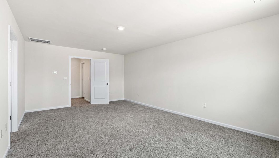 Spacious, unfurnished interior of a new home in Waverly Station, Greenwood (Image 25).