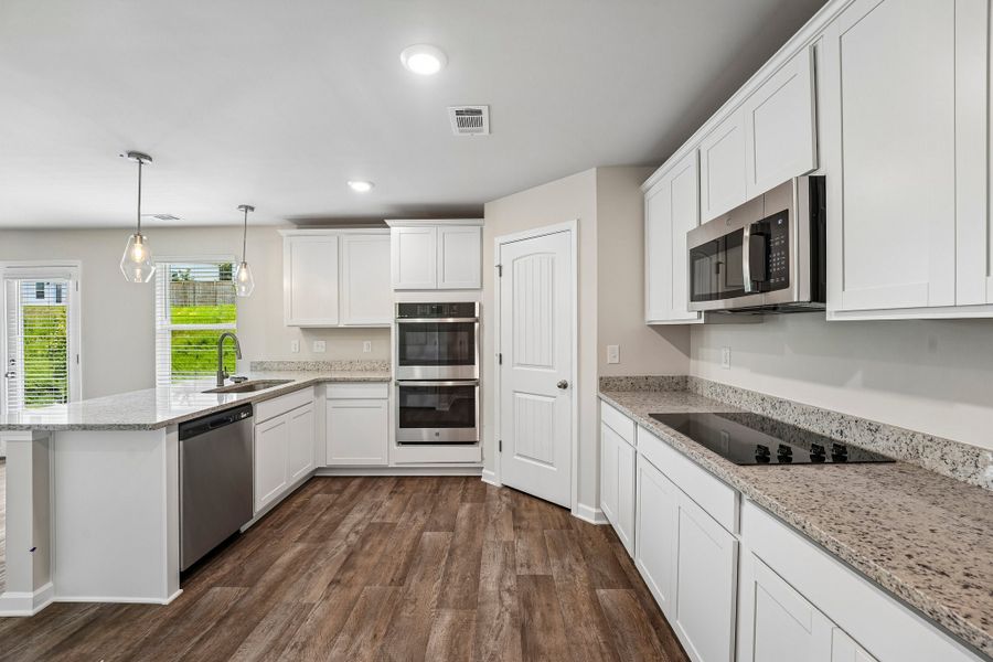 4br New Home in Hogansville, GA.  - Slide 17