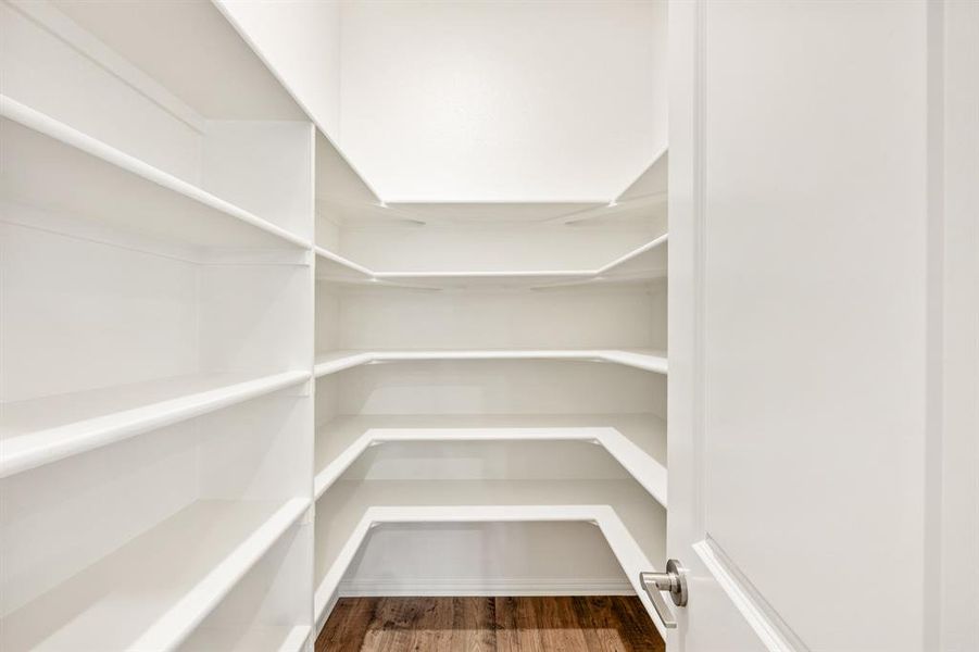 Spacious, unfurnished interior of a new home in Somerset, Mansfield (Image 33).