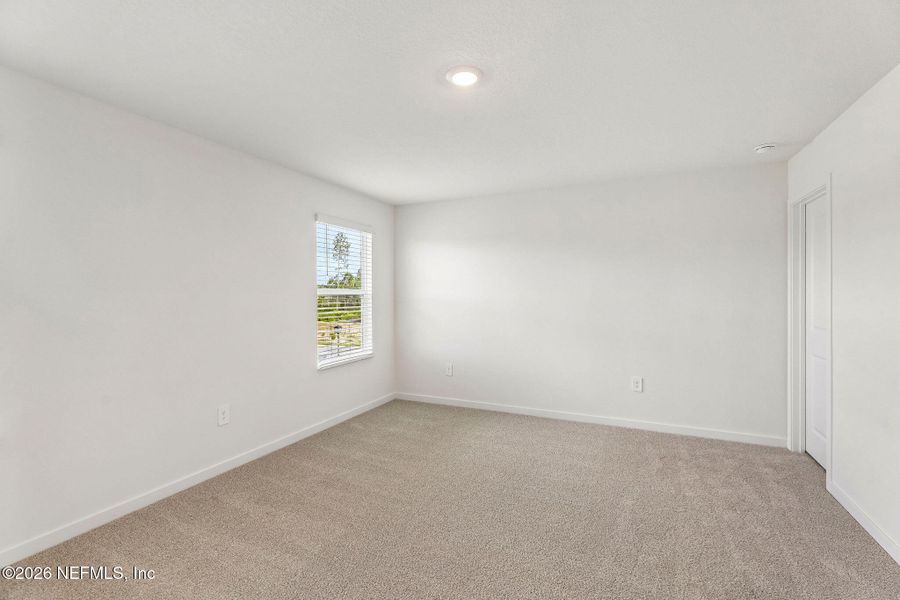 Spacious, unfurnished interior of a new home in The District at Oakleaf - The Grove, Middleburg (Image 18).