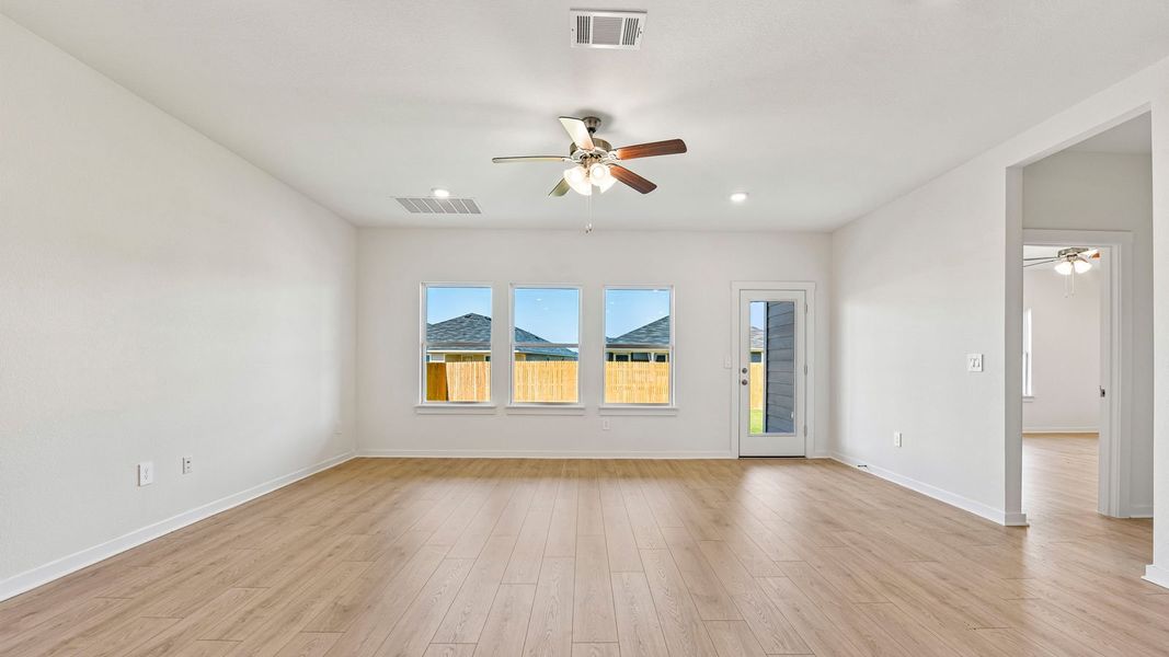 Spacious, unfurnished interior of a new home in Monarch Ranch, Manor (Image 21).