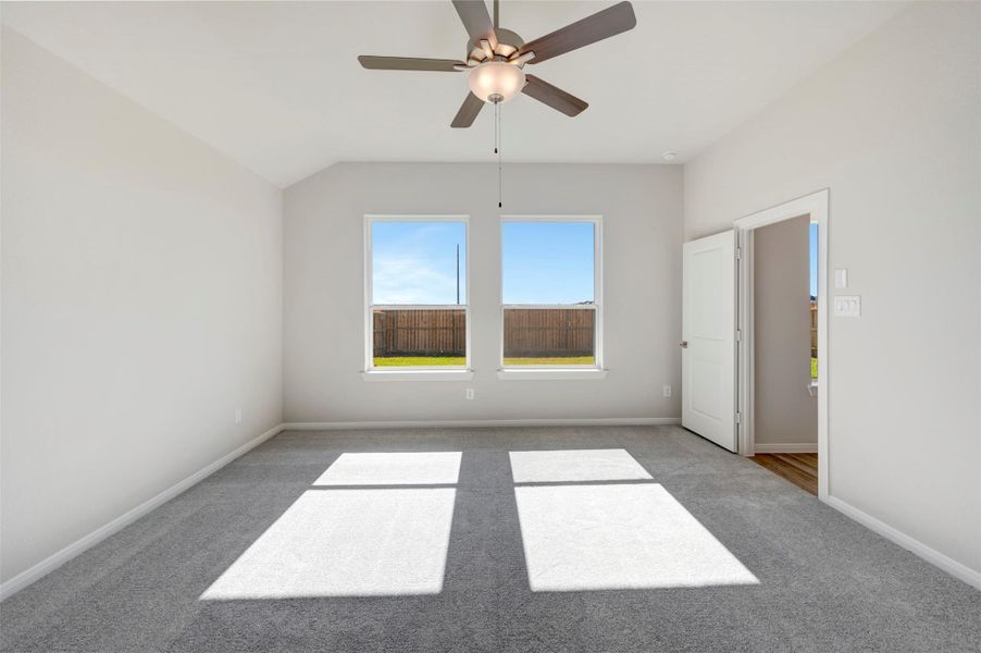 Spacious, unfurnished interior of a new home in The Grand Prairie 50’, Hockley (Image 18).