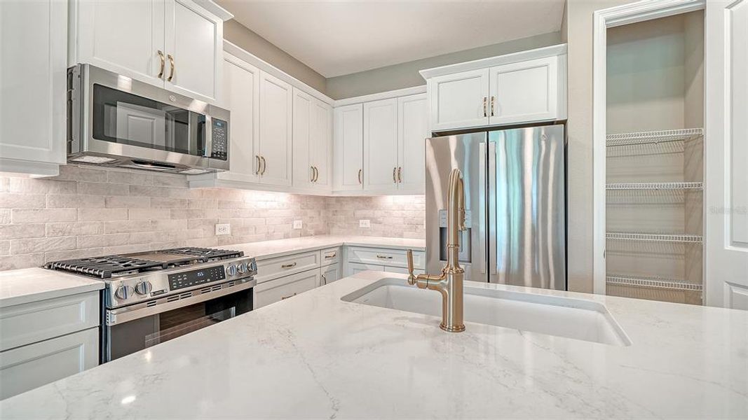 Furnished interior view inside a new home in Windward, Lakewood Ranch (Image 8).