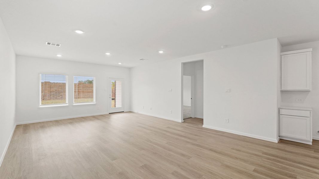 Spacious, unfurnished interior of a new home in Presswoods, Splendora (Image 11).