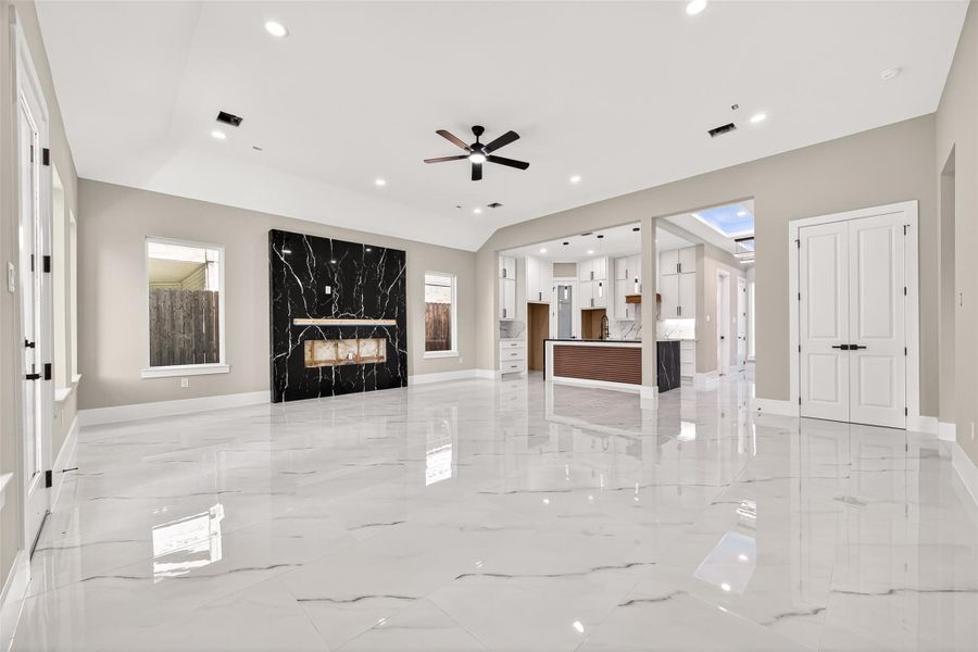 Spacious, unfurnished interior of a new home in , Houston (Image 21).
