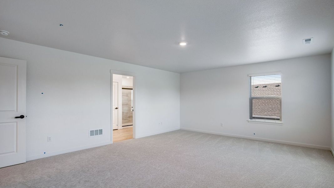 Spacious, unfurnished interior of a new home in Vista Meadows, Fort Lupton (Image 20). Spacious, unfurnished interior of a new home in Vista Meadows, Fort Lupton (Image 20).