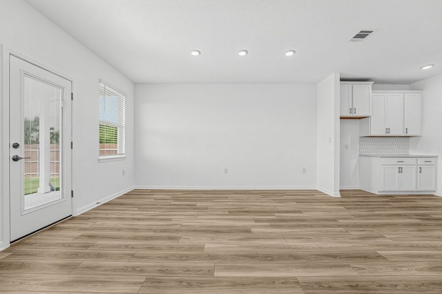 Spacious, unfurnished interior of a new home in Lisso, Pflugerville (Image 15).