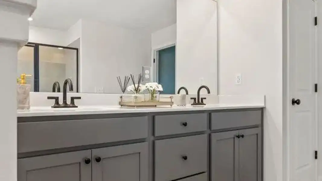 Close-up of interior finishes inside a home in The Estates at Gainesville Township, Gainesville (Image 23).