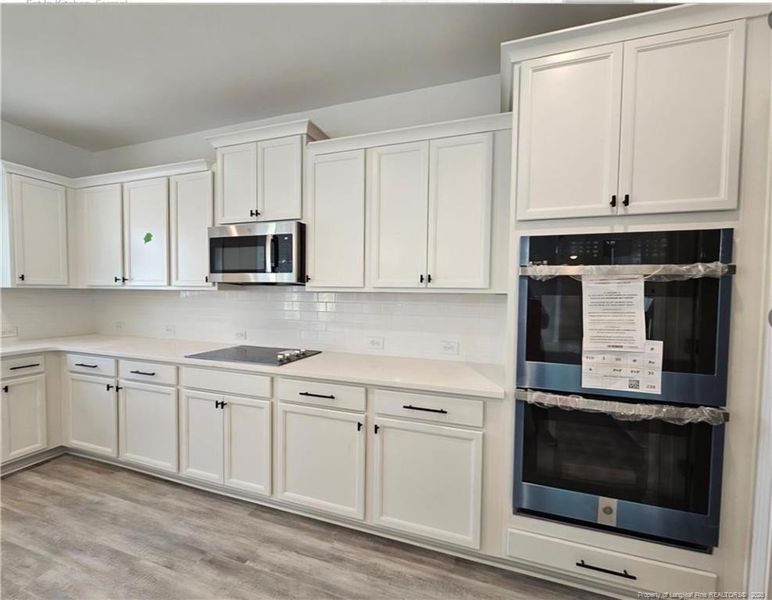 PICTURE IS REPRESENTIVE!!