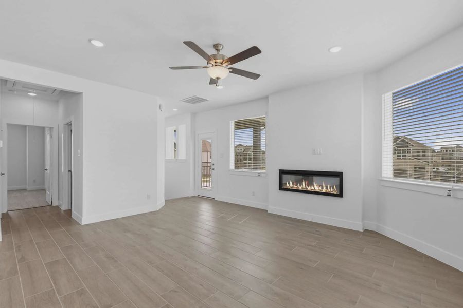 Representative unfurnished interior of a home built from the Oakdale by Chesmar Homes in Bridgeland, Elgin (Image 20).