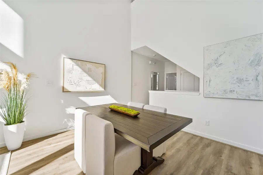 Furnished interior view inside a new home in Uptown District, Houston (Image 10).