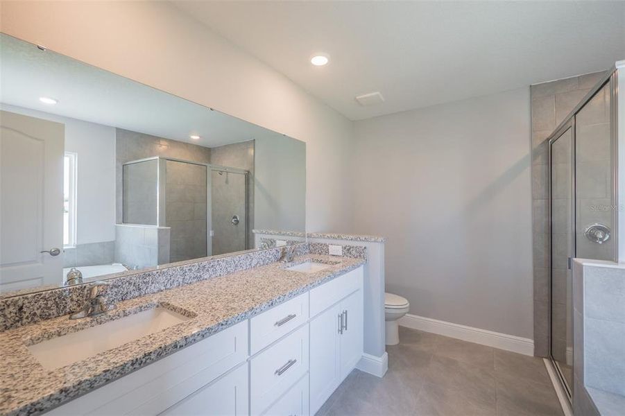 Furnished interior view inside a new home in , Kissimmee (Image 14).