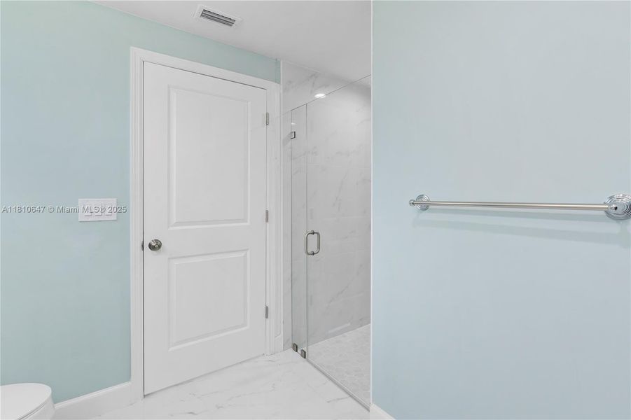 Image 20 of a home in .