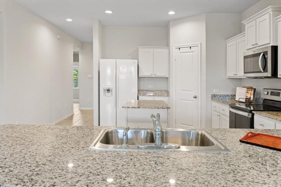 Furnished interior view inside a new home in , Fort Worth (Image 6).
