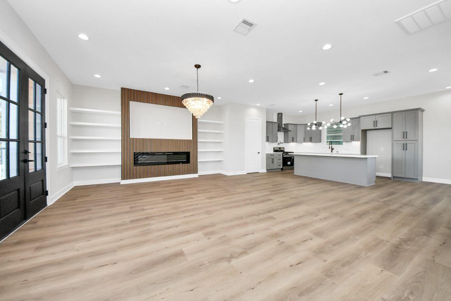 Spacious, unfurnished interior of a new home in , Houston (Image 22).