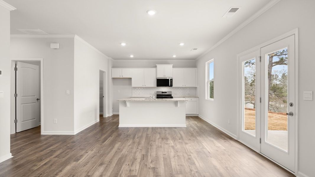 Representative unfurnished interior of a home built from the Galen by D.R. Horton in Thompson Ridge, Dallas (Image 13).